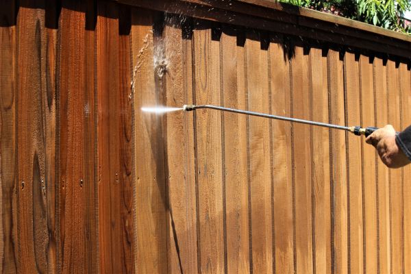 Fence Cleaning in Ooltewah