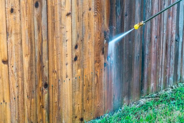 Fence Pressure Washing in Ooltewah