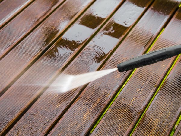 Deck Pressure Washing in Ooltewah