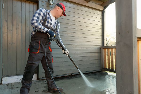 Porch Power Washing in Ooltewah