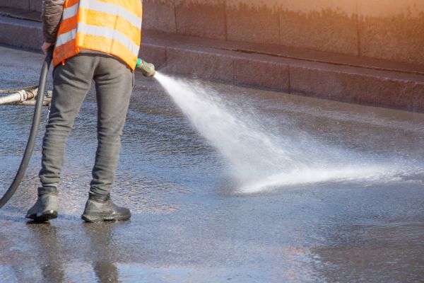 Asphalt Pressure Washing in Ooltewah