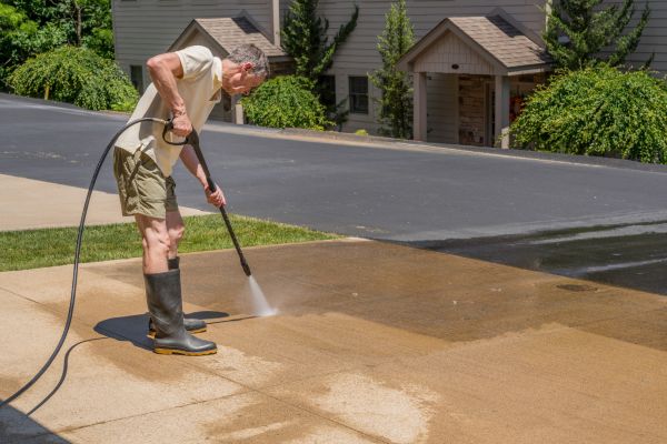Concrete Pressure Cleaning in Ooltewah