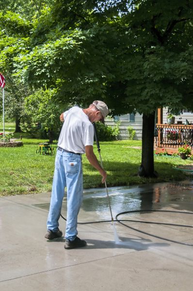 Driveway Concrete Cleaning in Ooltewah