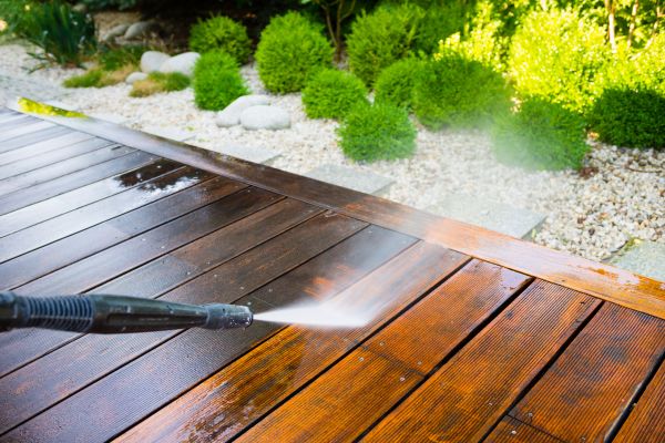 Deck Cleaning in Ooltewah